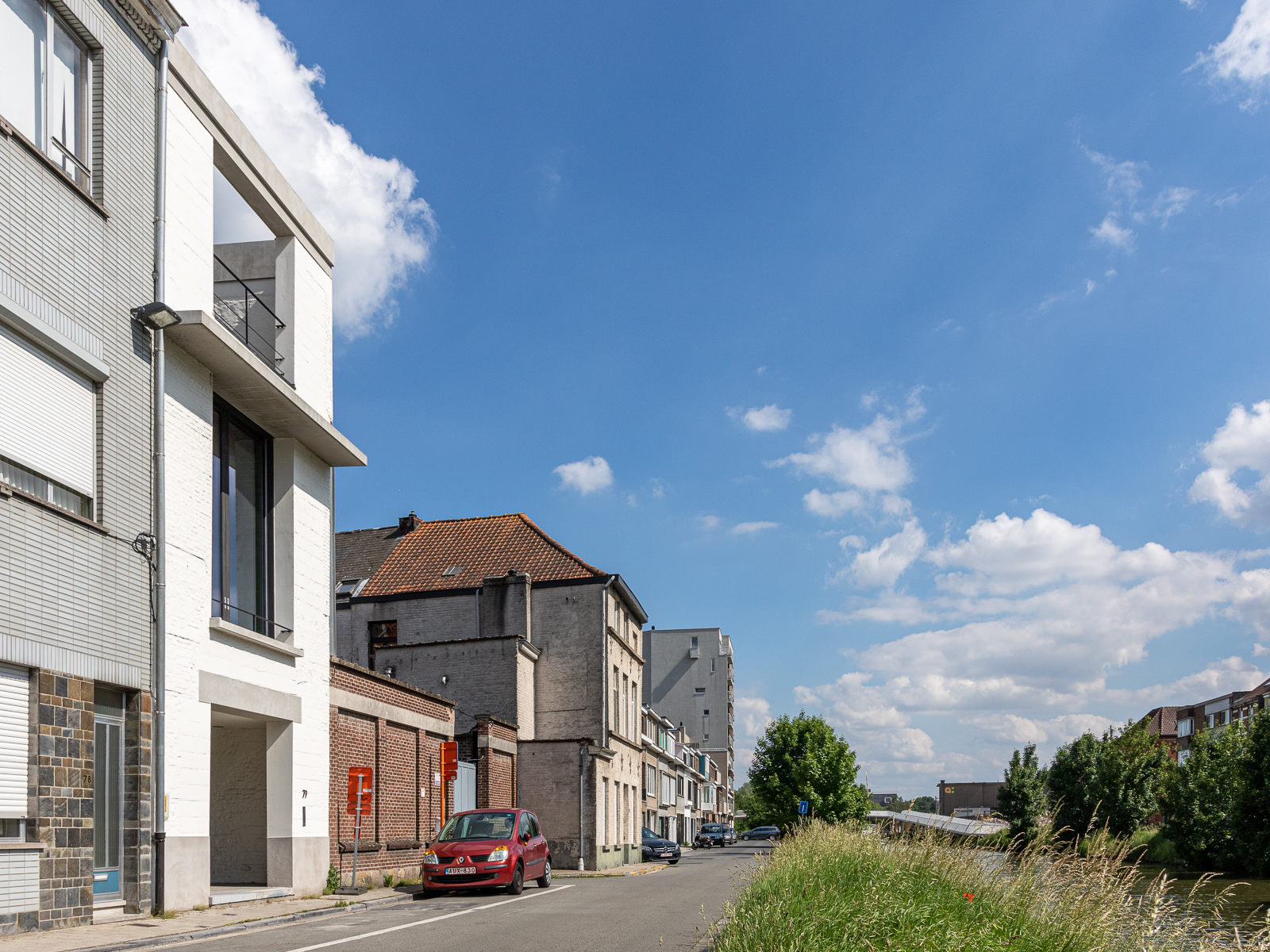 Typisch rijhuis wordt open en hedendaagse stadswoning